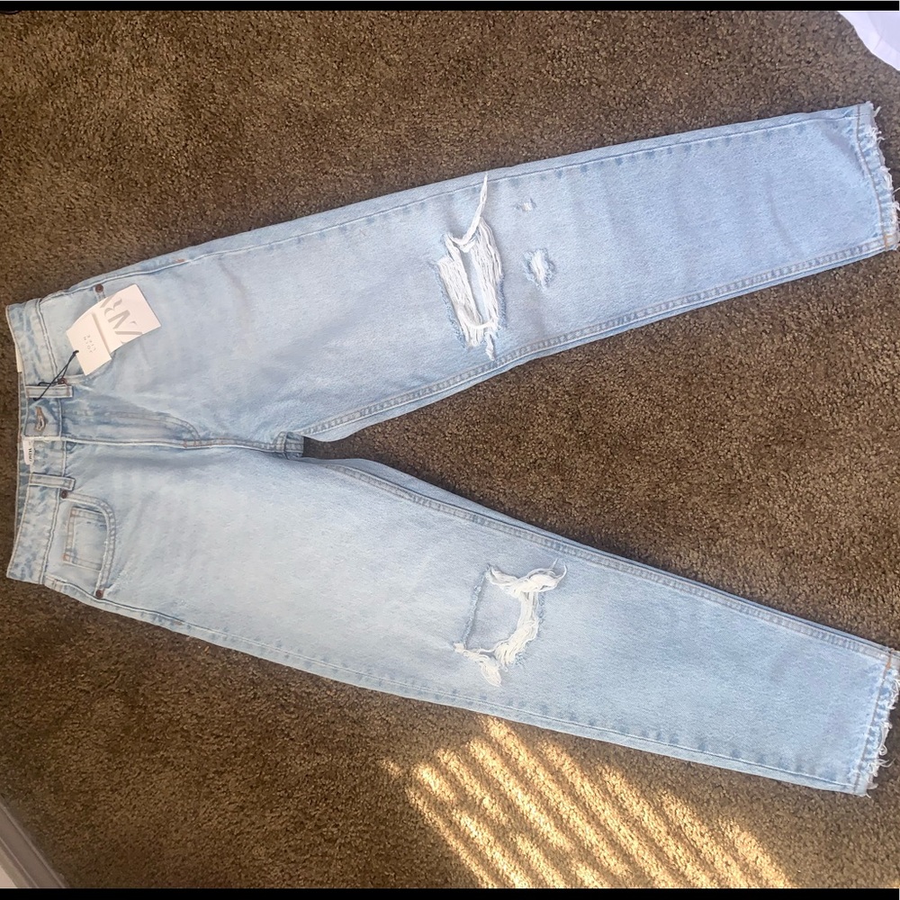 SOLD** Zara Classic Hi-Rise Mom Jeans